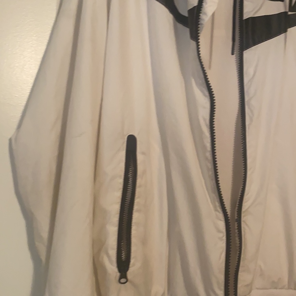 Nike mens windbreaker - Picture 4 of 5